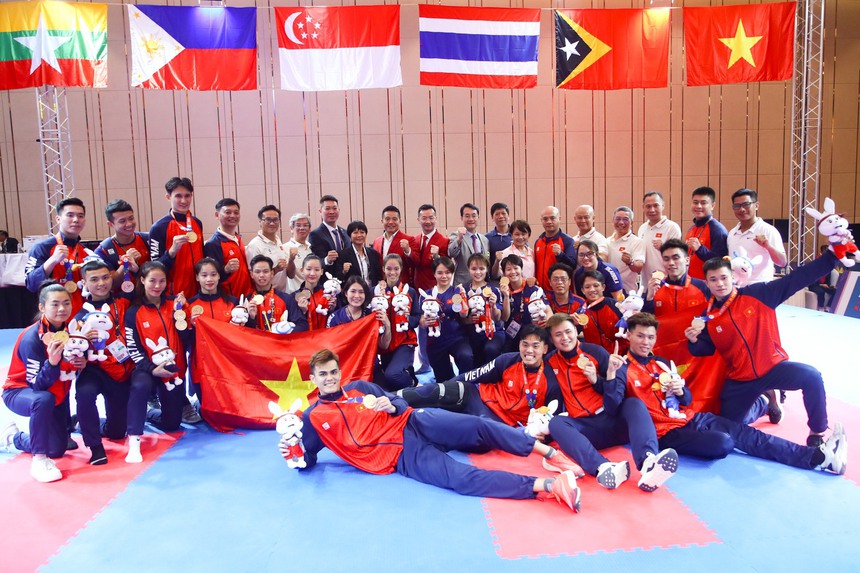 Karate Việt Nam ngược dòng giây cuối như phim hành động, giành vàng SEA Games với kịch bản điên rồ - Ảnh 9. Karate Việt Nam ngược dòng giây cuối như phim hành động, giành vàng SEA Games với kịch bản điên rồ - Ảnh 9.