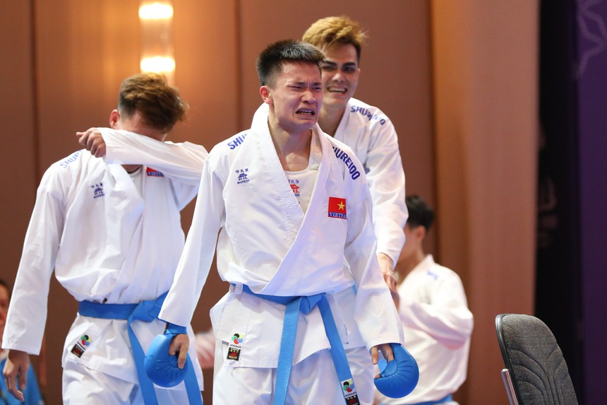 Karate Việt Nam ngược dòng giây cuối như phim hành động, giành vàng SEA Games với kịch bản điên rồ - Ảnh 5. Karate Việt Nam ngược dòng giây cuối như phim hành động, giành vàng SEA Games với kịch bản điên rồ - Ảnh 5.