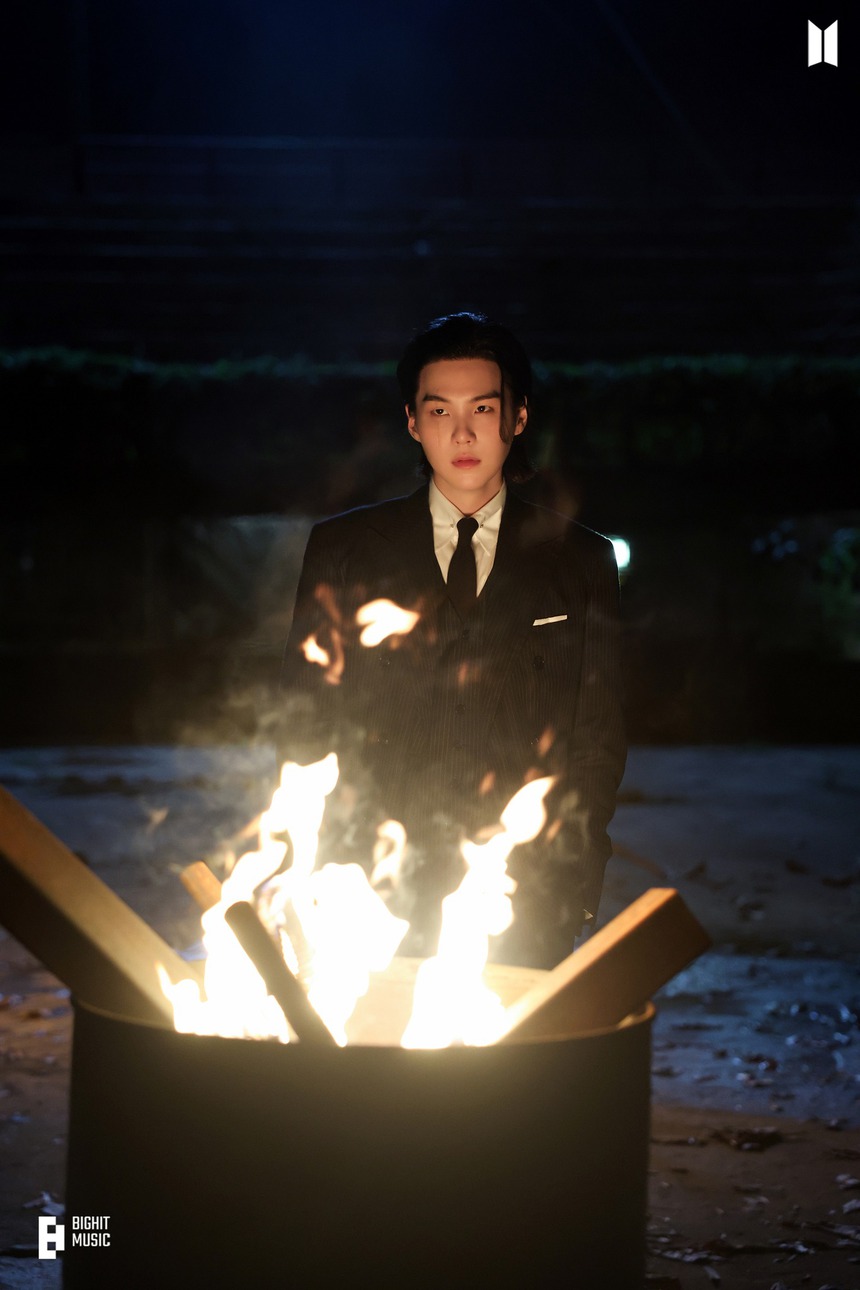 Album 'D-Day' của Agust D: Phần kết đỉnh cao của Suga - Ảnh 1.