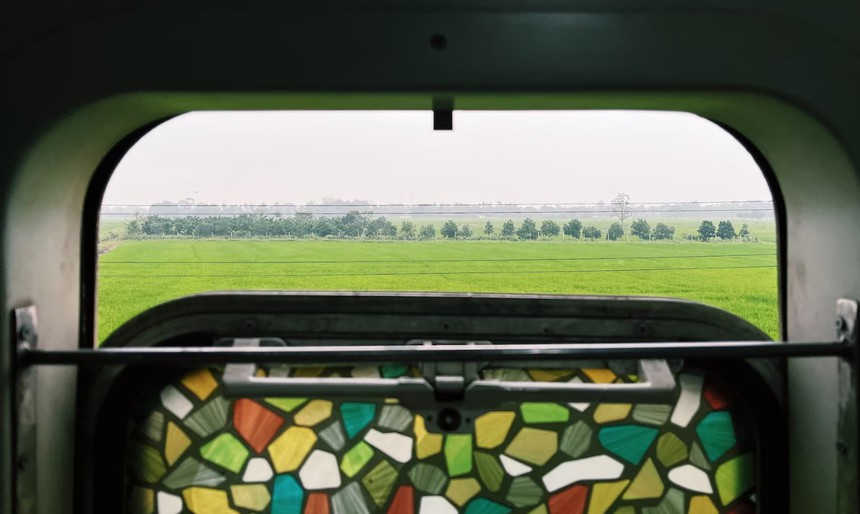 Khách tây kể về trải nghiệm đi tàu Thống Nhất: Thú vui nếm thử đồ ăn trên tàu và "cú" giật mình khi tỉnh dậy vào giữa đêm - Ảnh 1.