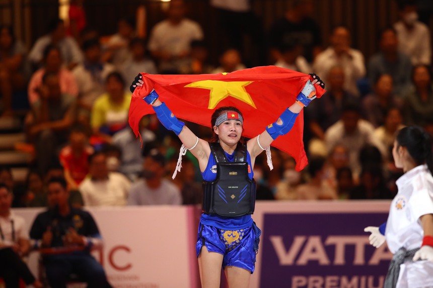 Cập nhật BXH Huy chương SEA Games 32: Đón 'cơn mưa vàng', đoàn Việt Nam đe doạ ngôi đầu của đoàn Campuchia - Ảnh 1.