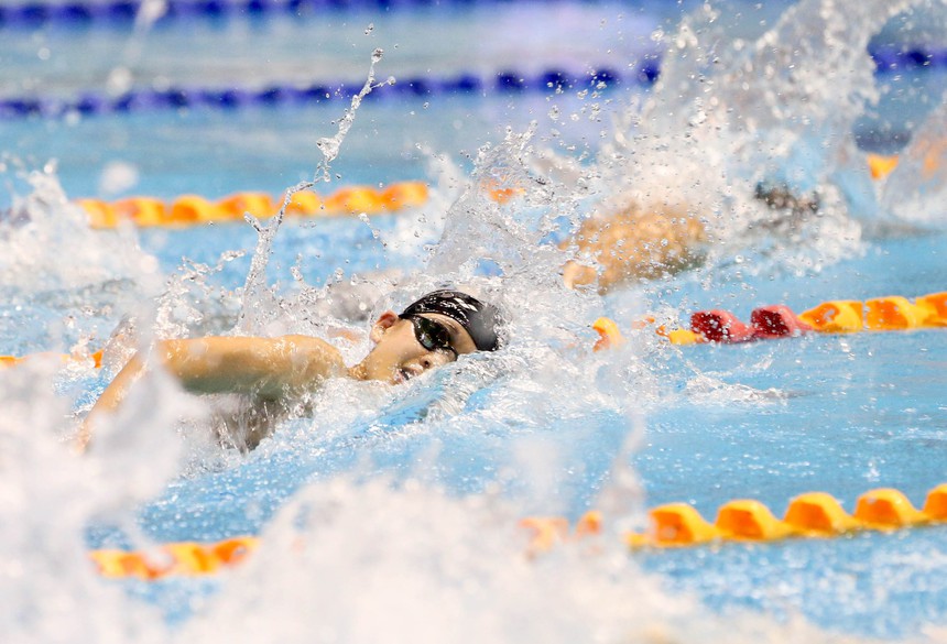Giành HCV SEA Games, hai hot boy tuyển bơi Việt Nam quên ăn mừng vì quá mệt, gục đầu ngay khi về đích - Ảnh 12. Giành HCV SEA Games, hai hot boy tuyển bơi Việt Nam quên ăn mừng vì quá mệt, gục đầu ngay khi về đích - Ảnh 12.