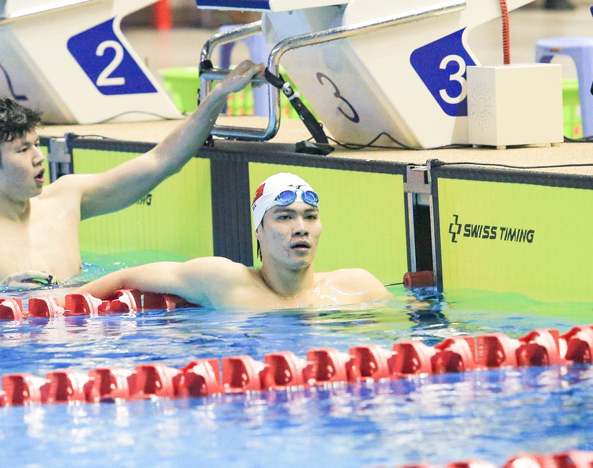 Giành HCV SEA Games, hai hot boy tuyển bơi Việt Nam quên ăn mừng vì quá mệt, gục đầu ngay khi về đích - Ảnh 6. Giành HCV SEA Games, hai hot boy tuyển bơi Việt Nam quên ăn mừng vì quá mệt, gục đầu ngay khi về đích - Ảnh 6.