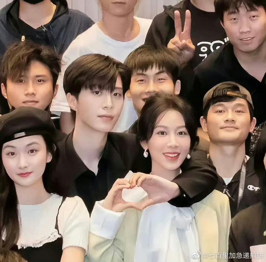 Nàng tiểu hoa bị chê quá già so với 5 bạn diễn nam, phim hay cũng không khiến dân tình háo hức nổi - Ảnh 5.