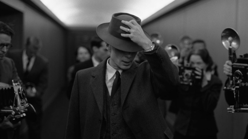 Nín thở với hành trình chế tạo bom nguyên tử trong trailer Oppenheimer, bom tấn tiếp theo của đạo diễn Christopher Nolan - Ảnh 2. Nín thở với hành trình chế tạo bom nguyên tử trong trailer Oppenheimer, bom tấn tiếp theo của đạo diễn Christopher Nolan - Ảnh 2.