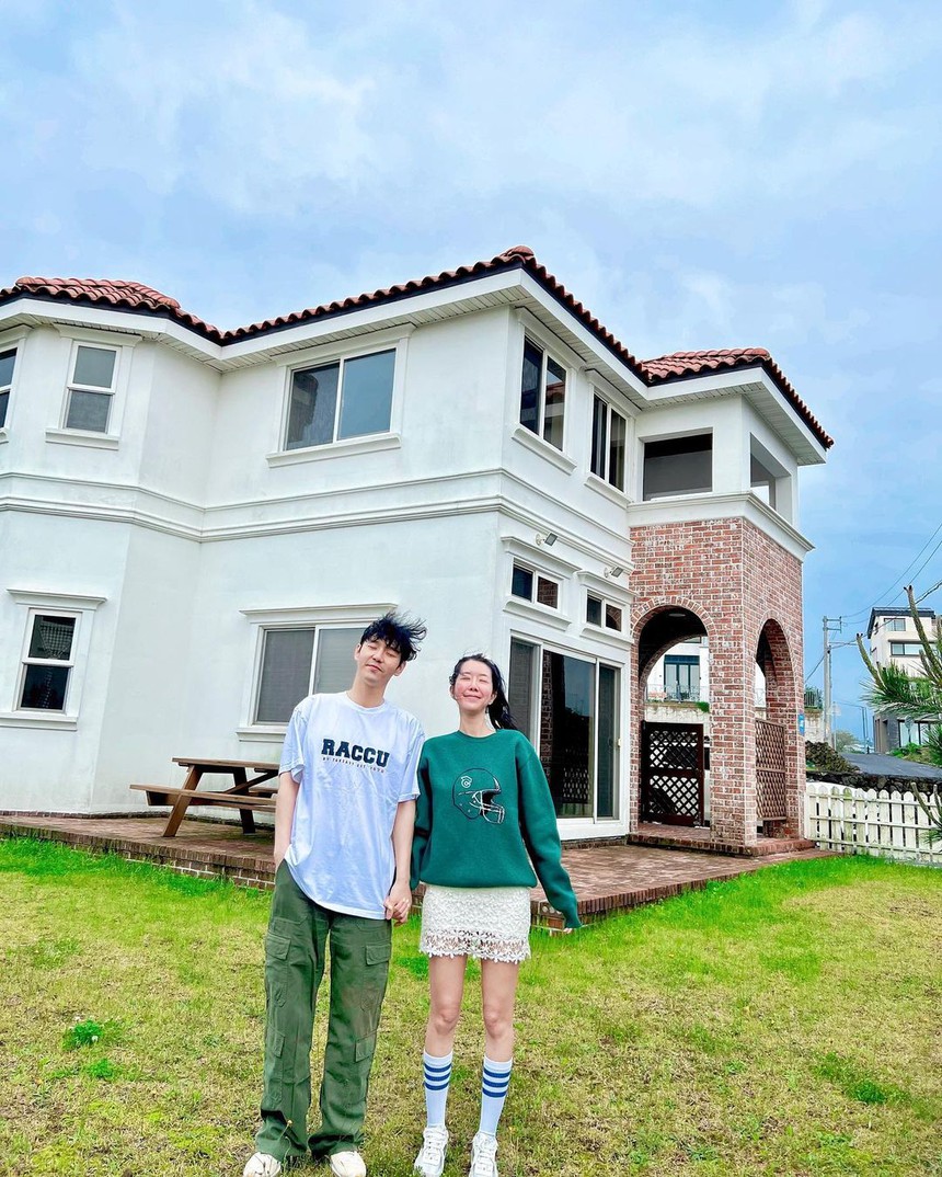 Cặp đôi chồng “ăn bám” vợ ở Kbiz lộ dấu hiệu toang vì ông xã ca sĩ chi tiêu như thác đổ, liên tục bòn rút tiền của vợ? - Ảnh 3.