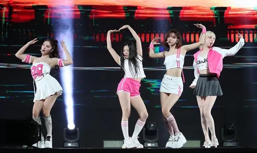 Phong cách trang phục của aespa thay đổi chóng mặt sau 10 tháng, cuối cùng cũng rời vũ trụ Kwangya? - Ảnh 5.