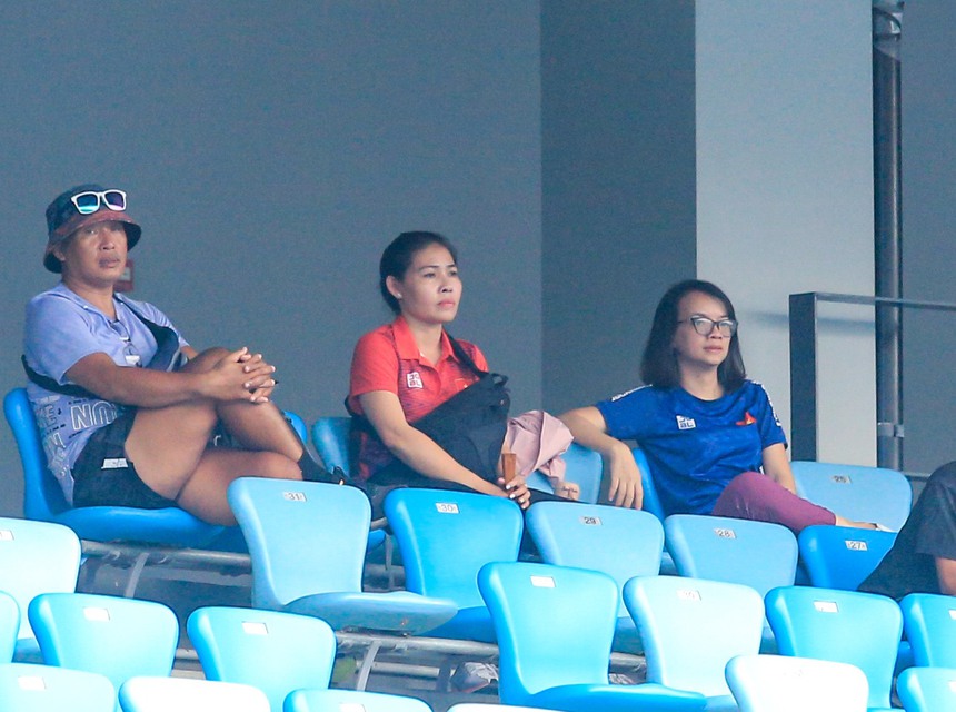 Gia đình điểm tựa viết tiếp lịch sử: VĐV Việt Nam được mẹ quạt mát, liên tục động viên sau phần thư không như ý ở SEA Games - Ảnh 3.