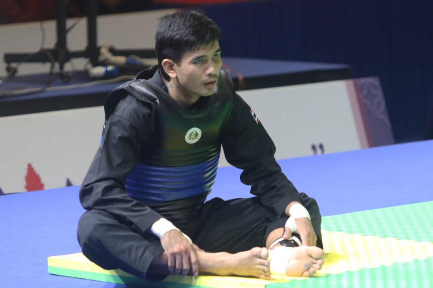 Tung đòn cấm khiến VĐV Việt Nam lên cáng, võ sĩ Thái Lan nhận cái kết đắng - Ảnh 7. Tung đòn cấm khiến VĐV Việt Nam lên cáng, võ sĩ Thái Lan nhận cái kết đắng - Ảnh 7.