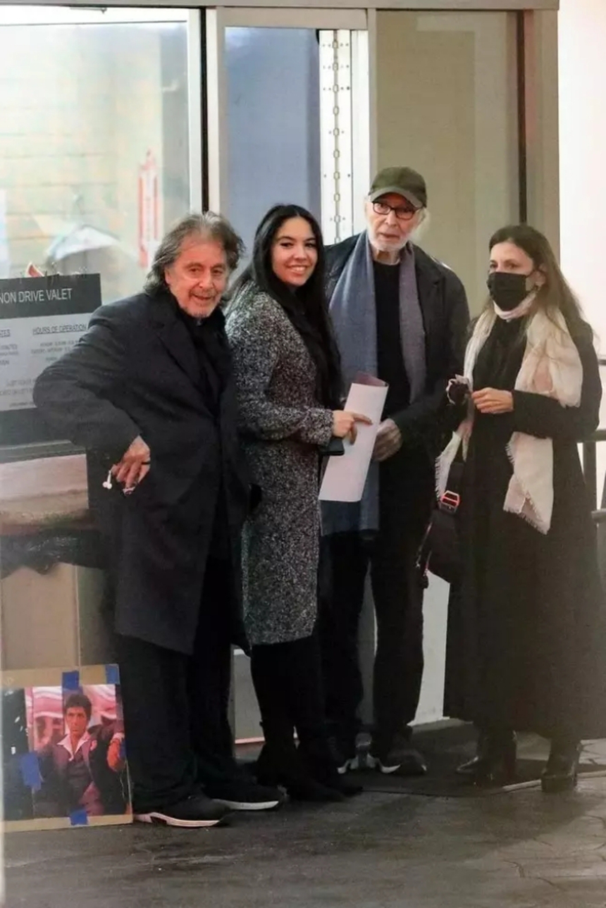 'Bố già' Hollywood Al Pacino sắp làm bố lần thứ tư ở tuổi xế chiều - Ảnh 1.