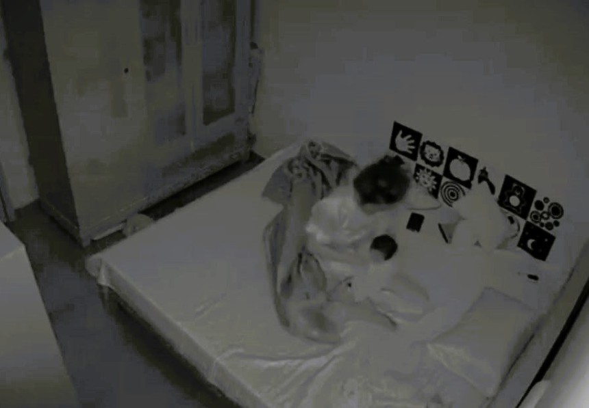 Hà Nội: Khẩn trương điều tra vụ cháu bé nghi bị bạo hành - Ảnh 1.