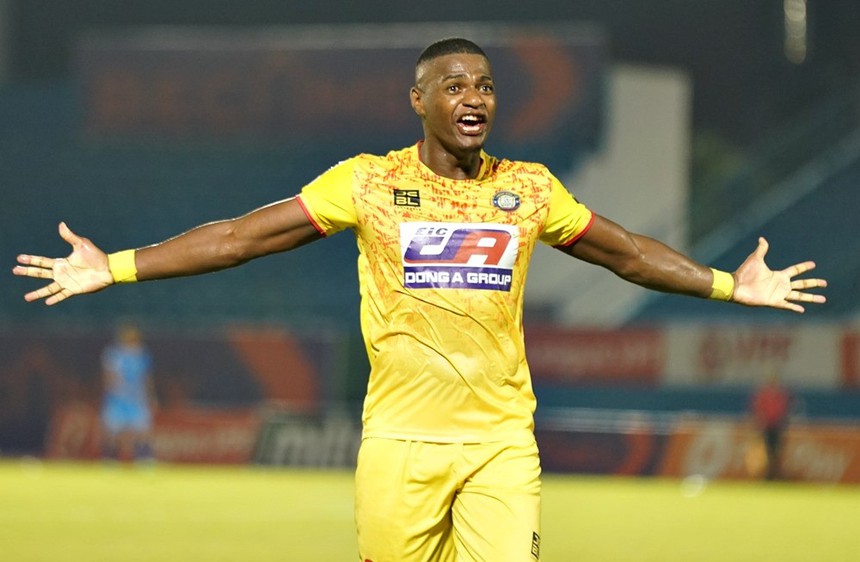 Ngoại binh lập siêu phẩm, Thanh Hóa hòa chật vật Bình Dương, duy trì chuỗi trận bất bại tại V-League - Ảnh 6. Ngoại binh lập siêu phẩm, Thanh Hóa hòa chật vật Bình Dương, duy trì chuỗi trận bất bại tại V-League - Ảnh 6.