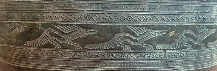 Đêm đêm rì rầm trong tiếng đất: Khổng Tước và Giao Long trên nền tảng nghệ thuật Đông Sơn - Ảnh 5.