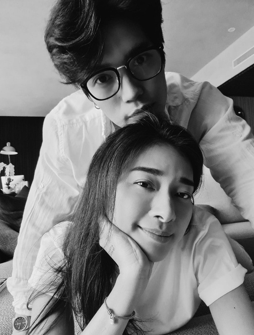 Như Quỳnh, Lệ Quyên, Trương Ngọc Ánh... và loạt sao nữ 'trẻ ra' khi hẹn hò bạn trai kém tuổi - Ảnh 6. Như Quỳnh, Lệ Quyên, Trương Ngọc Ánh... và loạt sao nữ 'trẻ ra' khi hẹn hò bạn trai kém tuổi - Ảnh 6.