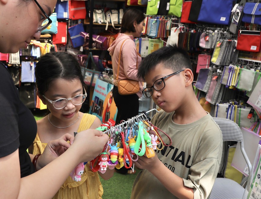 Trải nghiệm phố sách Hà Nội nhân Ngày Quốc tế thiếu nhi 1/6 - Ảnh 5.