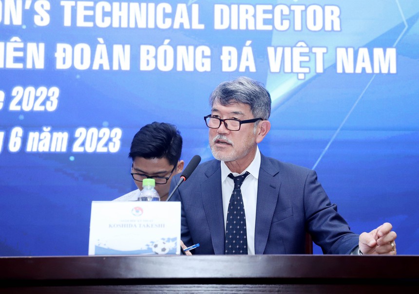 HLV Trần Công Minh: “GĐKT Koshida Takeshi cần góc nhìn tổng thể về bóng đá Việt Nam” - Ảnh 1.