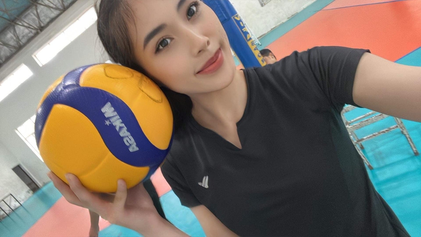 Mỹ nhân bóng chuyền Đặng Thu Huyền tuyên bố giải nghệ sớm, giờ thành MC thể thao vạn người mê - Ảnh 3.
