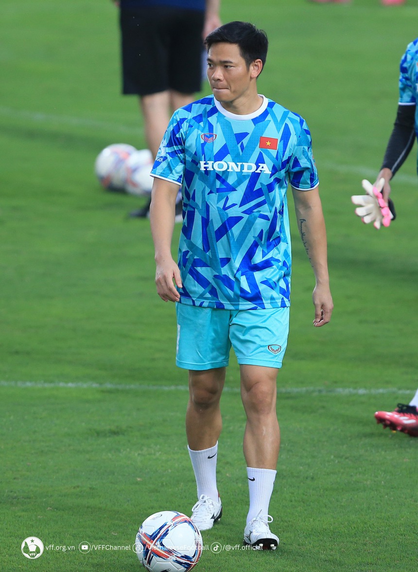 Bóng đá Việt Nam ngày 10/6: Công Phượng hội quân tuyển Việt Nam, U23 có đủ lực lượng - Ảnh 2.
