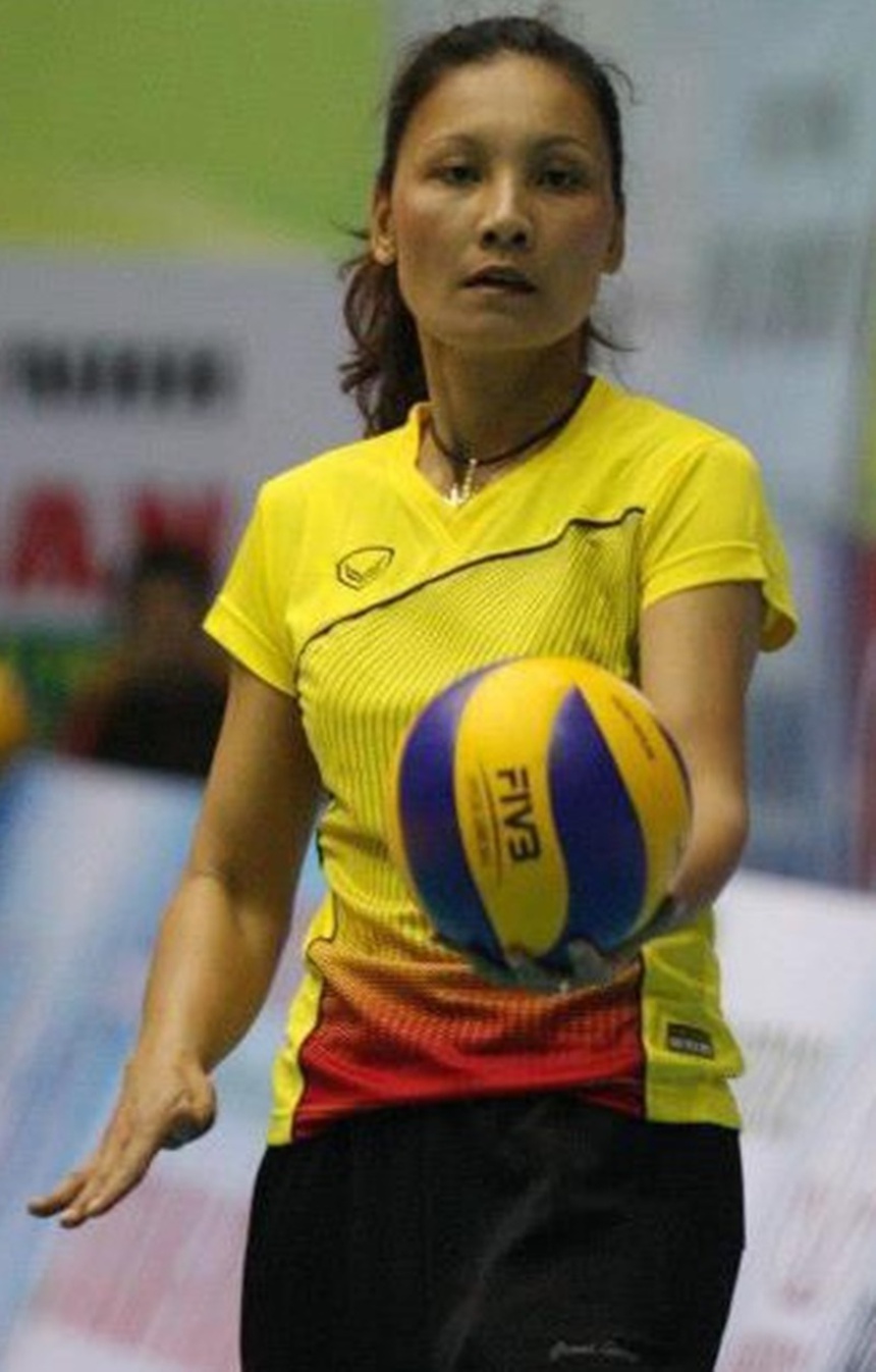 Hà Thu Dậu gắn bó với bóng chuyền suốt 23 năm, từ năm 18 tuổi đến 41 tuổi
