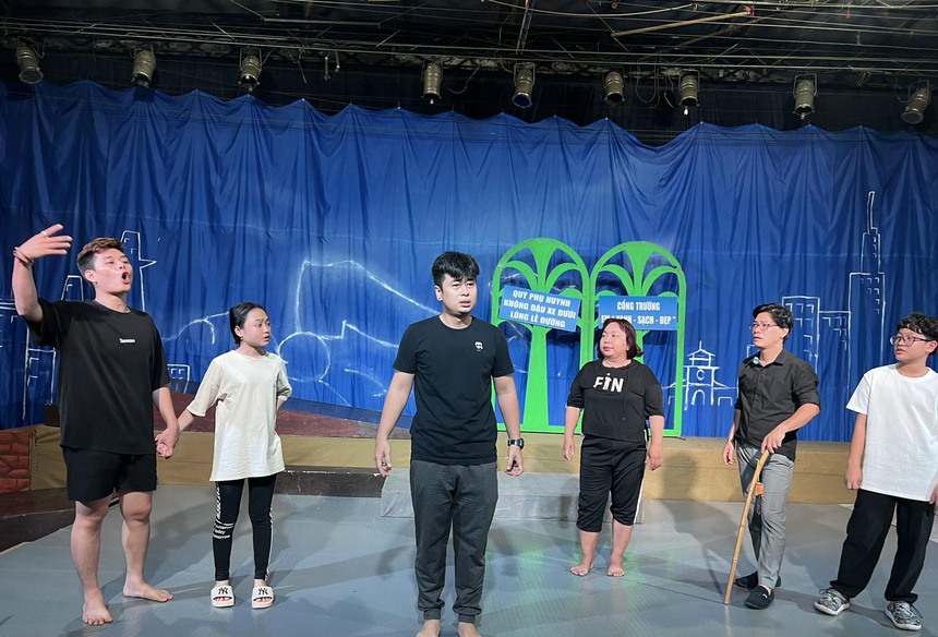 Không dựng kịch thiếu nhi thì thấy có lỗi với trẻ em - Ảnh 3.