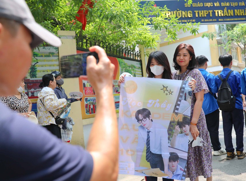 Hình ảnh thí sinh Thủ đô hoàn thành môn thi cuối cùng Kỳ thi tuyển sinh lớp 10 THPT công lập  - Ảnh 19.