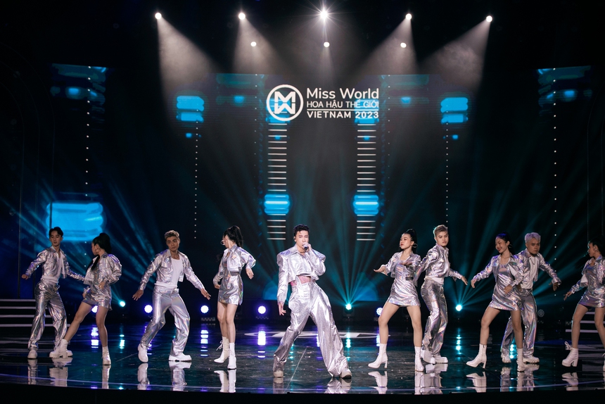 Soi dáng vóc Top 45 người đẹp tại Miss World Vietnam 2023 - Ảnh 1.