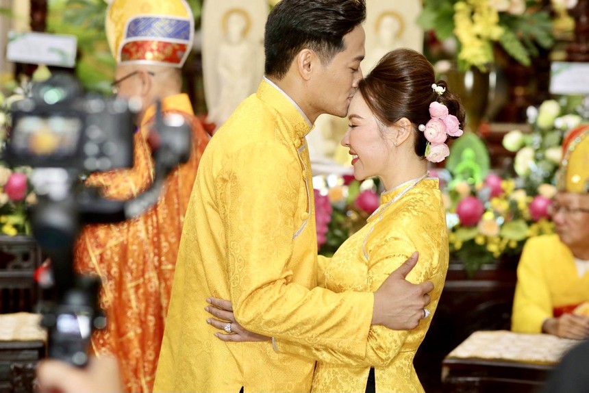 Diễn viên Quý Bình: Hạnh phúc viên mãn cùng đời tư kín tiếng bên vợ doanh nhân - Ảnh 4.