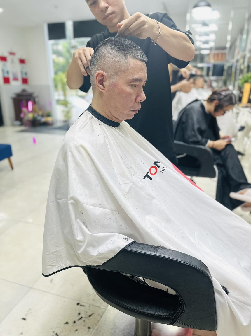 NSND Công Lý: Hôn nhân hạnh phúc ở tuổi 50 cùng vợ trẻ sau nhiều lần đổ vỡ - Ảnh 4.