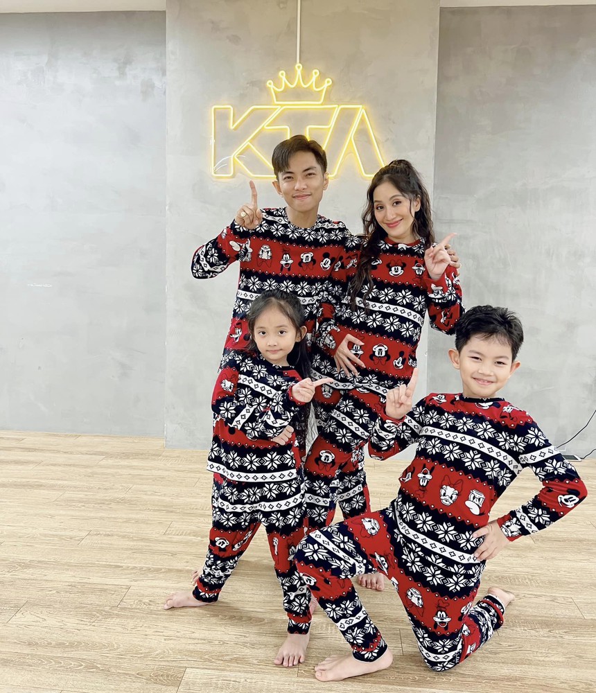 Loạt sao nam có hôn nhân hạnh phúc khi lấy vợ hơn tuổi - Ảnh 9. Loạt sao nam có hôn nhân hạnh phúc khi lấy vợ hơn tuổi - Ảnh 9.