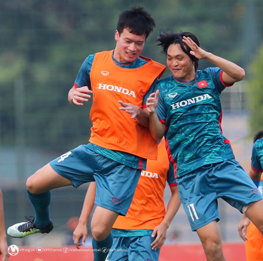 Bóng đá Việt Nam ngày 12/6: Văn Toàn hội quân cùng tuyển Việt Nam - Ảnh 3.