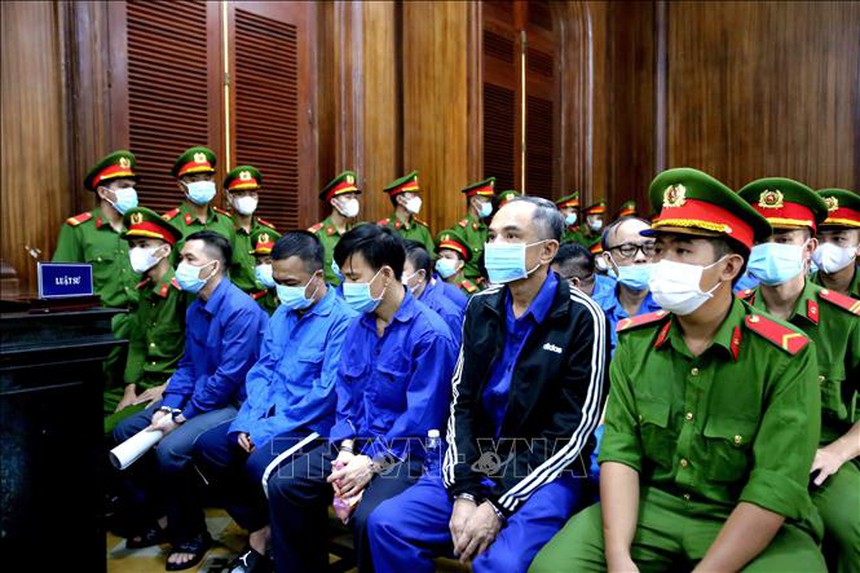 Xét xử vụ án Thuduc House: Các bên liên quan có đề nghị trái chiều về số tiền 365 tỷ đồng - Ảnh 1.