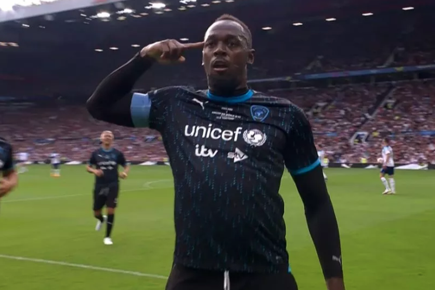 Usain Bolt ghi bàn cực đỉnh tại Old Trafford, ăn mừng bắt chước Rashford để 'tỏ tình' MU? - Ảnh 2.