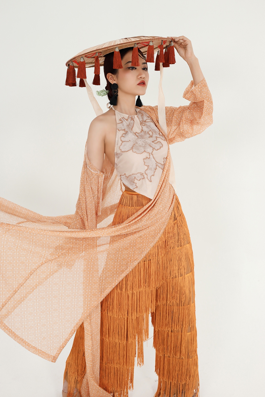 NTK Cao Minh Tiến ra mắt BST 'Tre' từ đồ Jeans tái chế - Ảnh 6.