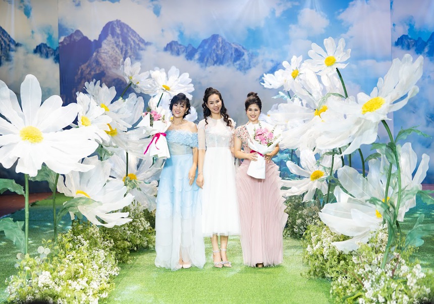 Thu Quỳnh, Thanh Hương, Hương Đinh hội tụ tại Vietnam Kids Fashion Week 2023 - Ảnh 5.