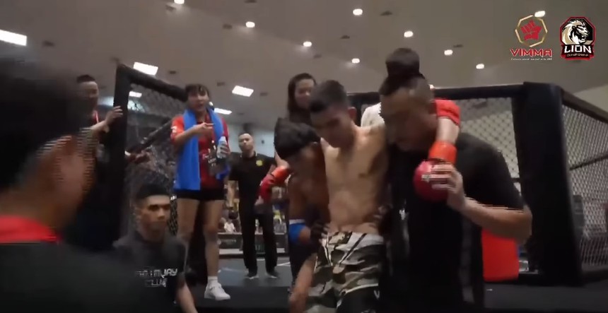 Lấn sân sang môn võ mới, Nguyễn Trần Duy Nhất vô địch ngoạn mục nhưng bị nhận xét đánh quá hiền, không quái như đệ tử Johnny Trí Nguyễn - Ảnh 3.