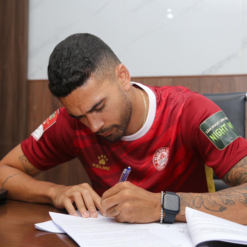 HLV Vũ Tiến Thành được nâng cấp đội hình để trụ hạng - Ảnh 3.