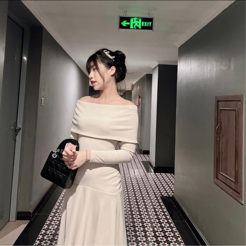 Em gái Văn Toàn gây sốt vì quá xinh đẹp, sở hữu vóc dáng không khác gì hot girl - Ảnh 3.