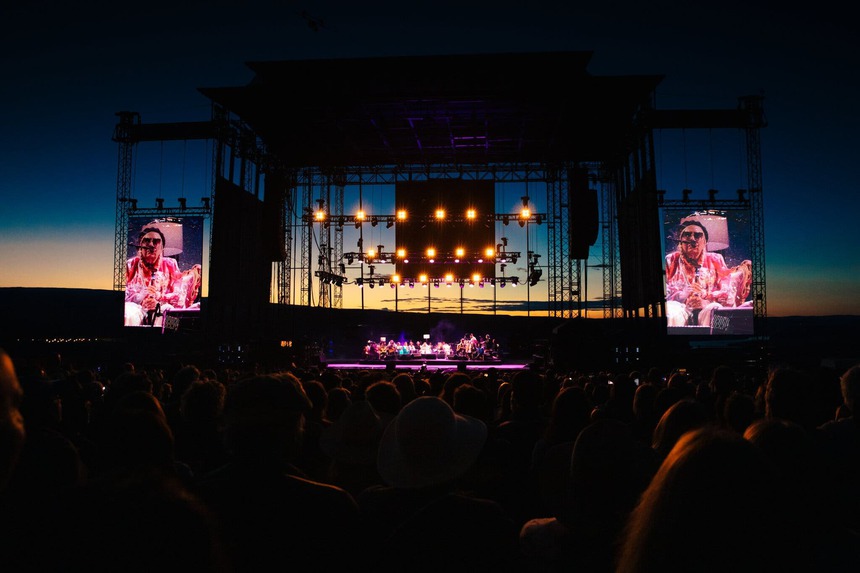 Đêm tái xuất huyền diệu của Joni Michell - Ảnh 2.