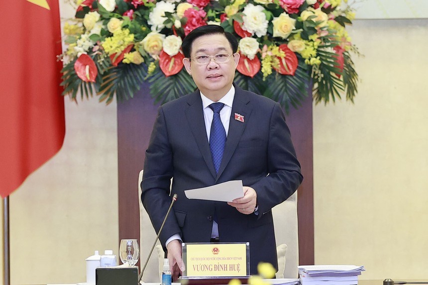 Lãnh đạo Quốc hội làm việc với Đoàn giám sát về đổi mới chương trình, sách giáo khoa phổ thông - Ảnh 1.