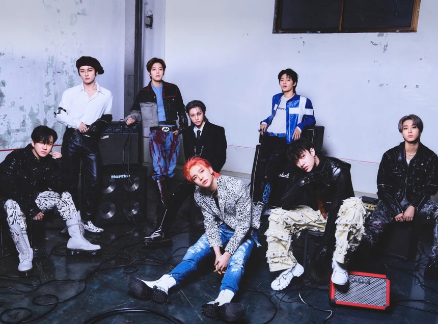 Stray Kids ra mắt ở vị trí quán quân Billboard - Ảnh 1.