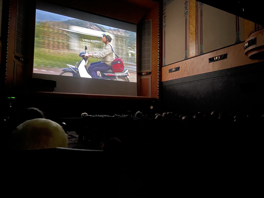 Phim 'Bên trong vỏ kén vàng' chinh phục khán giả Pháp - Ảnh 1.