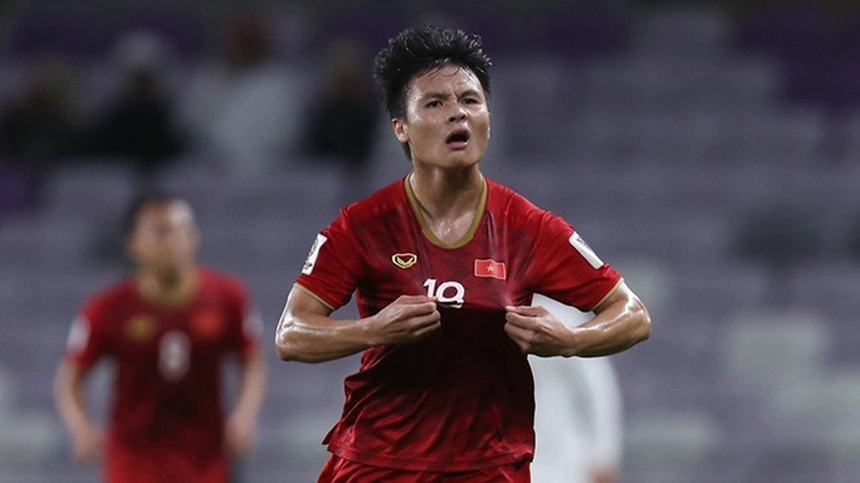 Đội hình ra sân ĐT Việt Nam vs Hong Kong (Trung Quốc): HLV Troussier để Vua phá lưới SEA Games và Quang Hải đá chính, Công Phượng và Văn Toàn vắng mặt - Ảnh 4. Đội hình ra sân ĐT Việt Nam vs Hong Kong (Trung Quốc): HLV Troussier để Vua phá lưới SEA Games và Quang Hải đá chính, Công Phượng và Văn Toàn vắng mặt - Ảnh 4.