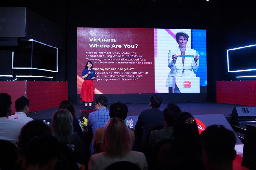 Xúc động hành trình Huỳnh Như cùng đồng đội tuyển Việt Nam tới World Cup - Ảnh 2.