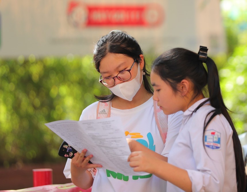 Cần Thơ: Công bố điểm chuẩn tuyển sinh lớp 10 công lập năm học 2023-2024  - Ảnh 1.