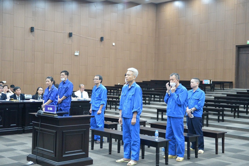 Cựu Tổng Giám đốc Cienco 1 bị phạt 7 năm tù - Ảnh 1. Cựu Tổng Giám đốc Cienco 1 bị phạt 7 năm tù - Ảnh 1.