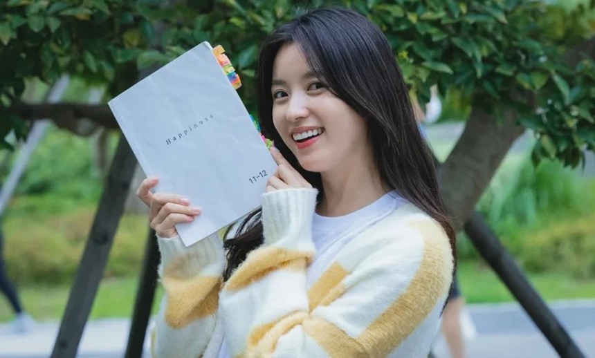 Han Hyo Joo: 'Bảo vật màn ảnh' dính loạt thị phi khiến danh tiếng tụt dốc - Ảnh 11. Han Hyo Joo: 'Bảo vật màn ảnh' dính loạt thị phi khiến danh tiếng tụt dốc - Ảnh 11.