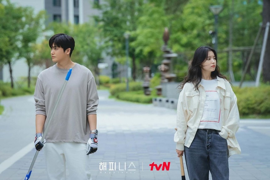 Han Hyo Joo: 'Bảo vật màn ảnh' dính loạt thị phi khiến danh tiếng tụt dốc - Ảnh 15. Han Hyo Joo: 'Bảo vật màn ảnh' dính loạt thị phi khiến danh tiếng tụt dốc - Ảnh 15.