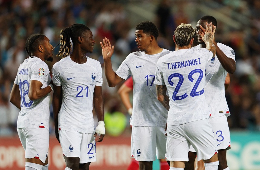 Tin nóng bóng đá sáng 17/6: Thêm dấu hiệu cho thấy tỷ phú Qatar sắp sở hữu MU, ĐT Anh thắng đậm Malta - Ảnh 4. Tin nóng bóng đá sáng 17/6: Thêm dấu hiệu cho thấy tỷ phú Qatar sắp sở hữu MU, ĐT Anh thắng đậm Malta - Ảnh 4.