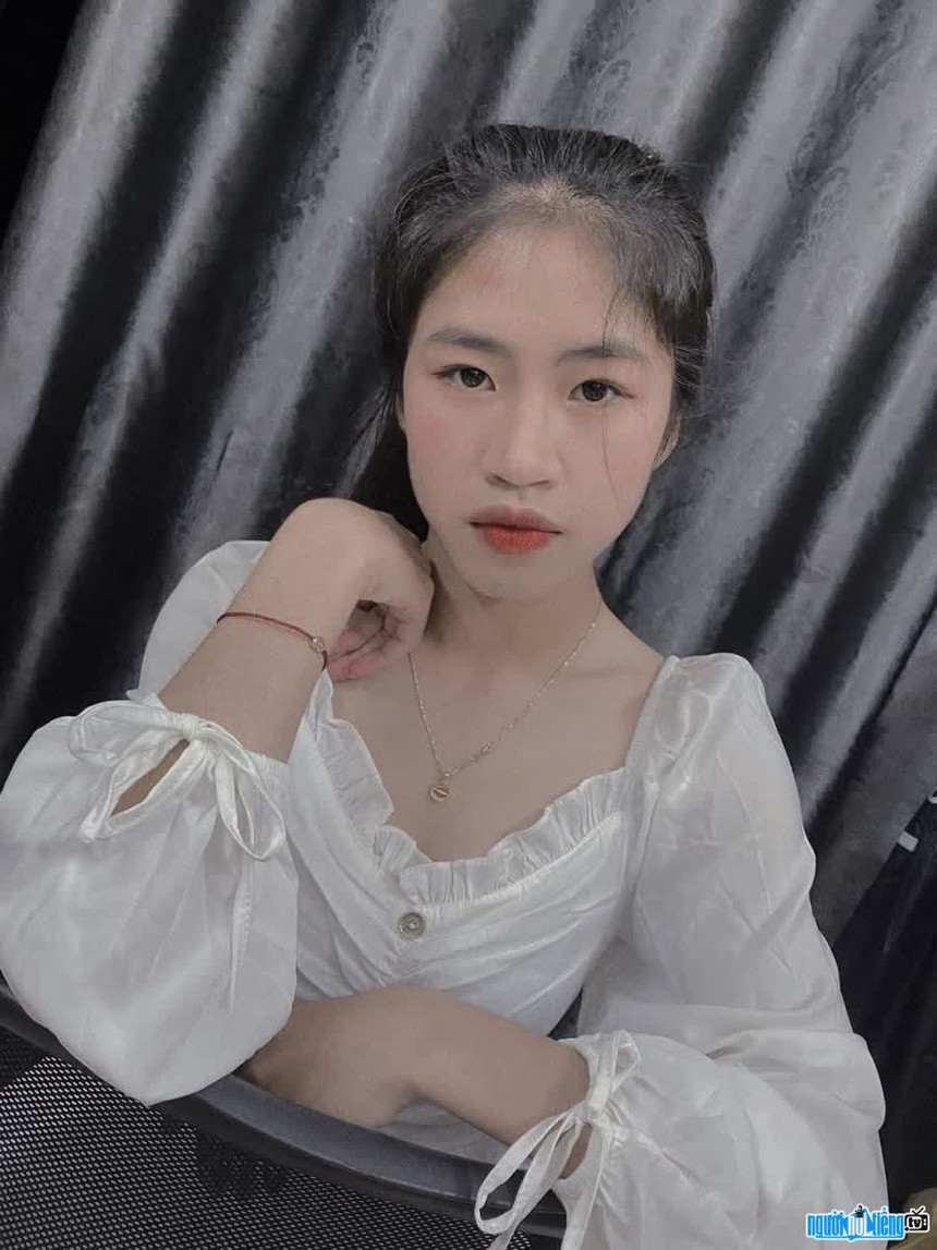 Vừa sang Đức một ngày, Thanh Nhã đã đốn tim fan khi đòi 'đưa em về nhà' - Ảnh 4.