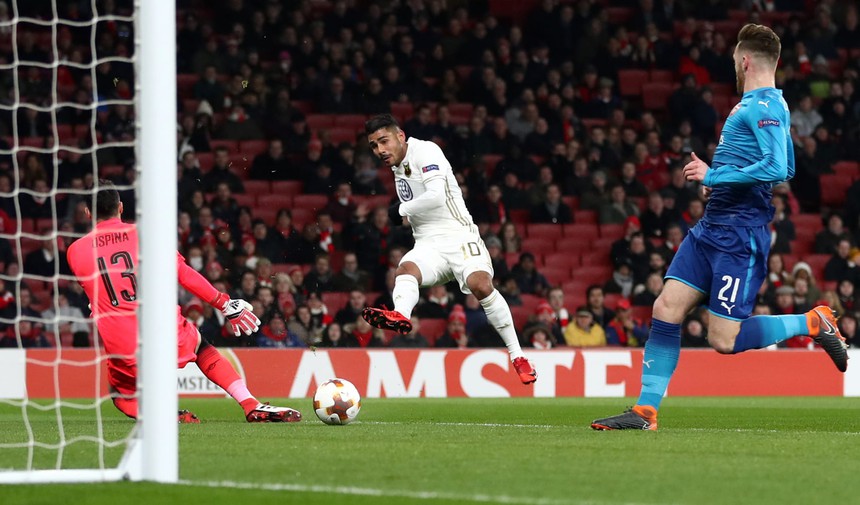 Đấu Việt Nam, Syria mất tiền đạo 3 quốc tịch từng ghi bàn vào lưới Arsenal - Ảnh 2. Đấu Việt Nam, Syria mất tiền đạo 3 quốc tịch từng ghi bàn vào lưới Arsenal - Ảnh 2.